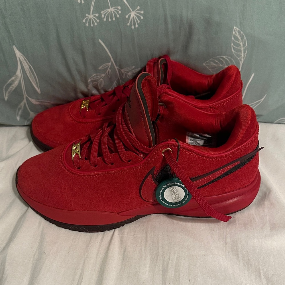 Nike Men's Liverpool Sneakers